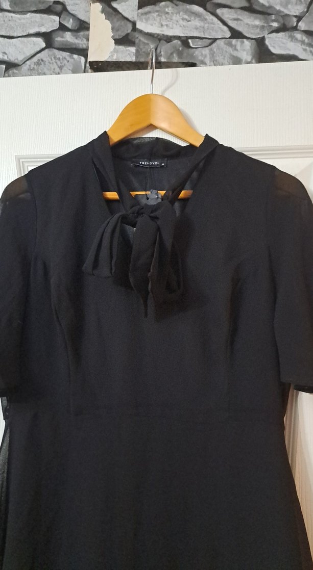 Siyah V Yaka Midi Gothic Mezuniyet Elbisesi - Görsel 3
