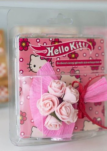 Pembe Hello Kitty Kurdeleli Çiçek Aksesuarı