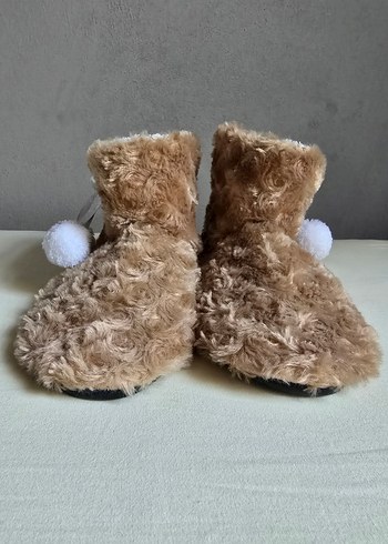 37 Beden Kız Çocukları için Bej Peluş Ev Terliği