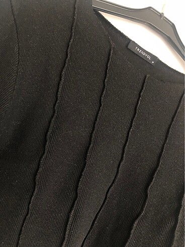 m Beden Trendyolmilla siyah dikiş detaylı fitilli asimetrik örme bluz