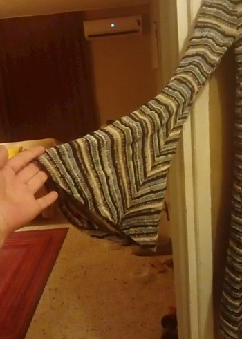 V Yaka Çizgili Bohem Triko Elbise - Görsel 2