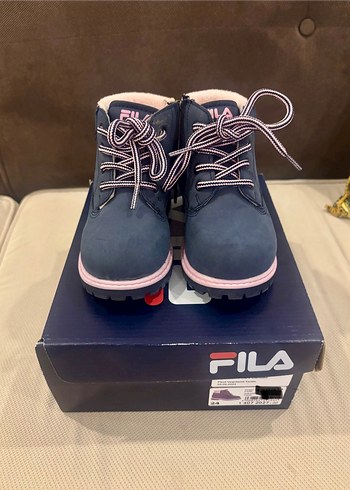 Fila Kız Çocuk Lacivert Bot 24 Numara