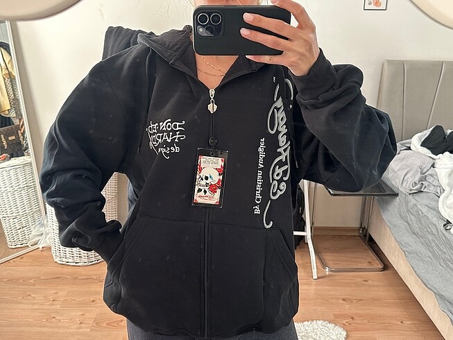 By christian audigier yurt dışından getirdim beden ve bilgi