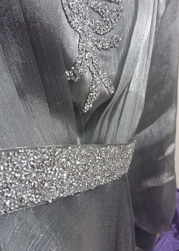 Gri İşlemeli Payetli Kadın Abiye - Görsel 3