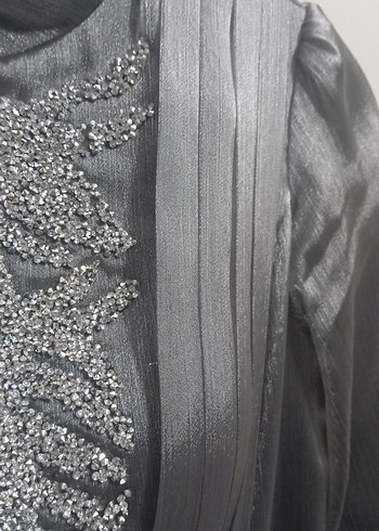 Gri İşlemeli Payetli Kadın Abiye - Görsel 2