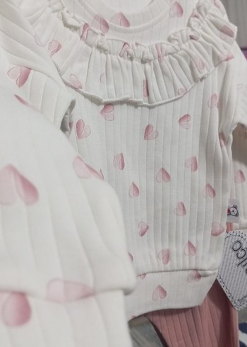 Beyaz Fırfırlı Baskılı Bebek Kız Takımı - Görsel 3