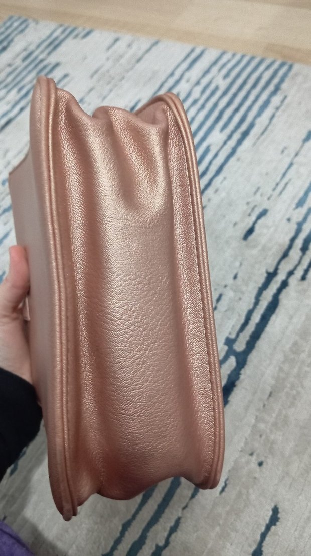 Bej Parlak Deri Kadın Çanta Tokalı - Görsel 4