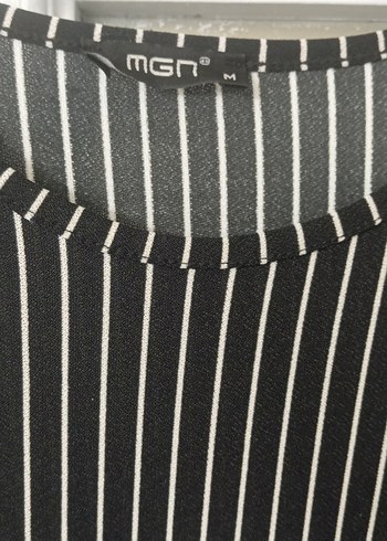 Uzun Kollu Siyah Çizgili Pilili Elbise - Görsel 3