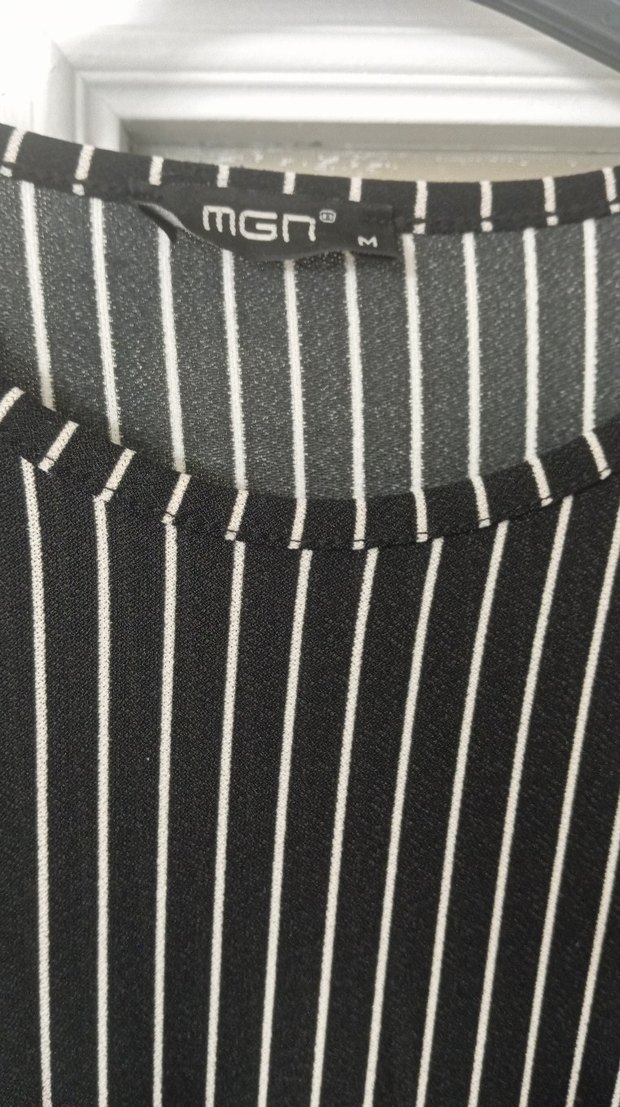 Uzun Kollu Siyah Çizgili Pilili Elbise - Görsel 3