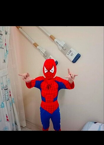 Spiderman kostümü 