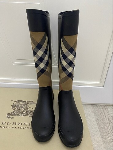 37 Beden Burberry çizme