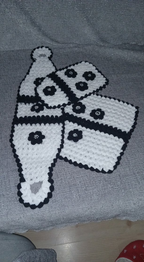 Siyah-beyaz renkli Çiçekli El Örgüsü Banyo lifi - Görsel 4