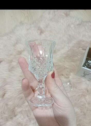 Beden beyaz Renk Kahve yani su bardağı