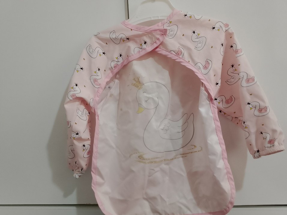 Pembe Baskılı Bebek Önlüğü - Görsel 2