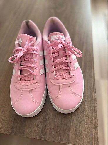 38,5 Beden Adidas spor ayakkabı