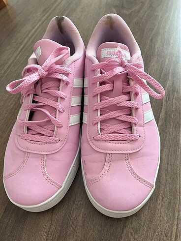 Adidas spor ayakkabı