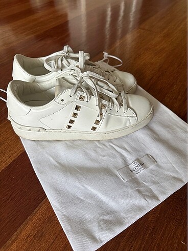Valentino Rockstud Sneakers