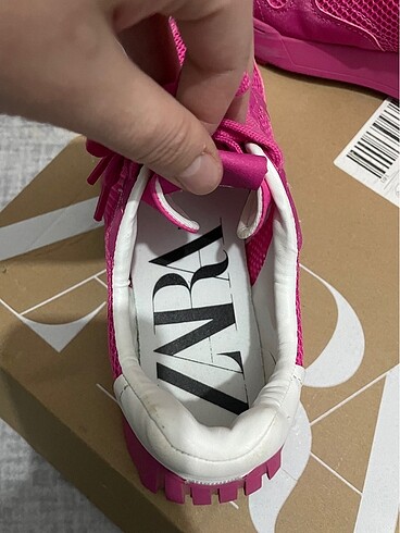 37 Beden Zara sneaker