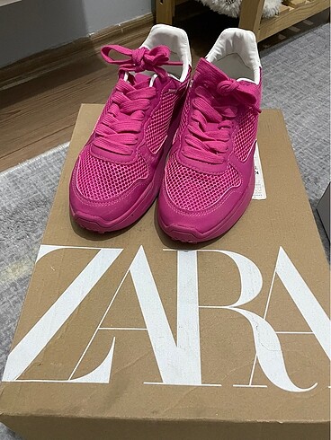 Zara Zara sneaker