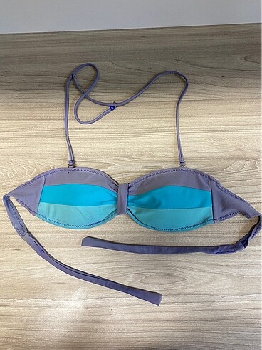 Bikini üstü