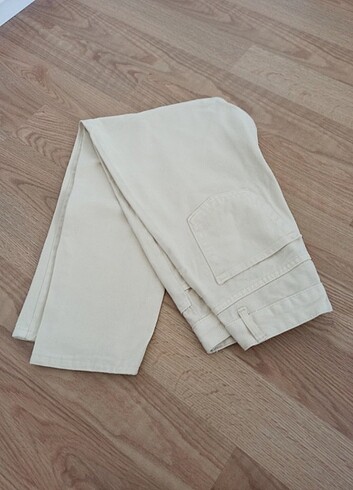 Mom jeans hiç giyilmedi yeni.