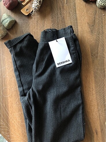 BERSHKA KUMAŞ PANTOLON