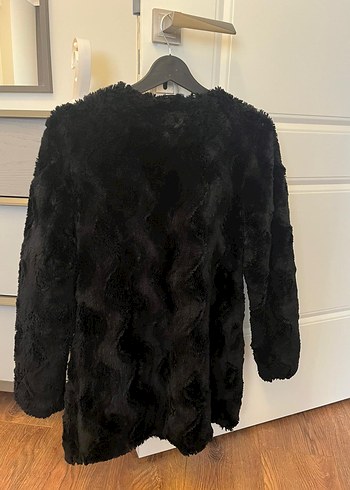 Siyah Kadın Kürk Görünümlü Midi Ceket - Görsel 2