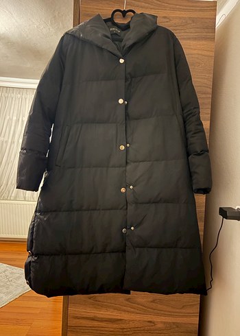 Siyah Kapüşonlu Kadın Uzun Kışlık Mont - Görsel 2