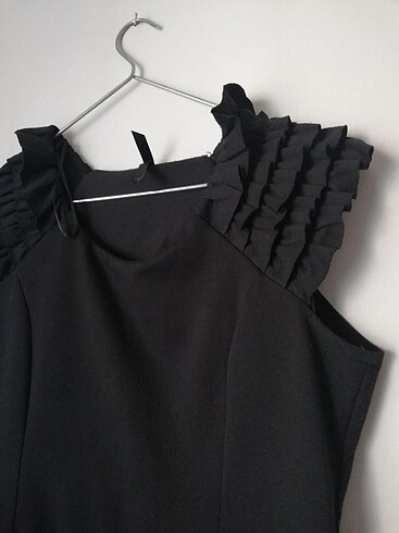 38 Beden siyah Renk Kurtarıcı elbise
