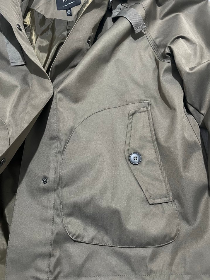 Düğmeli Kapüşonlu Yağmurluk - Görsel 4