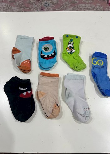 Çocuklar için renkli nakışlı çoraplar - Görsel 4