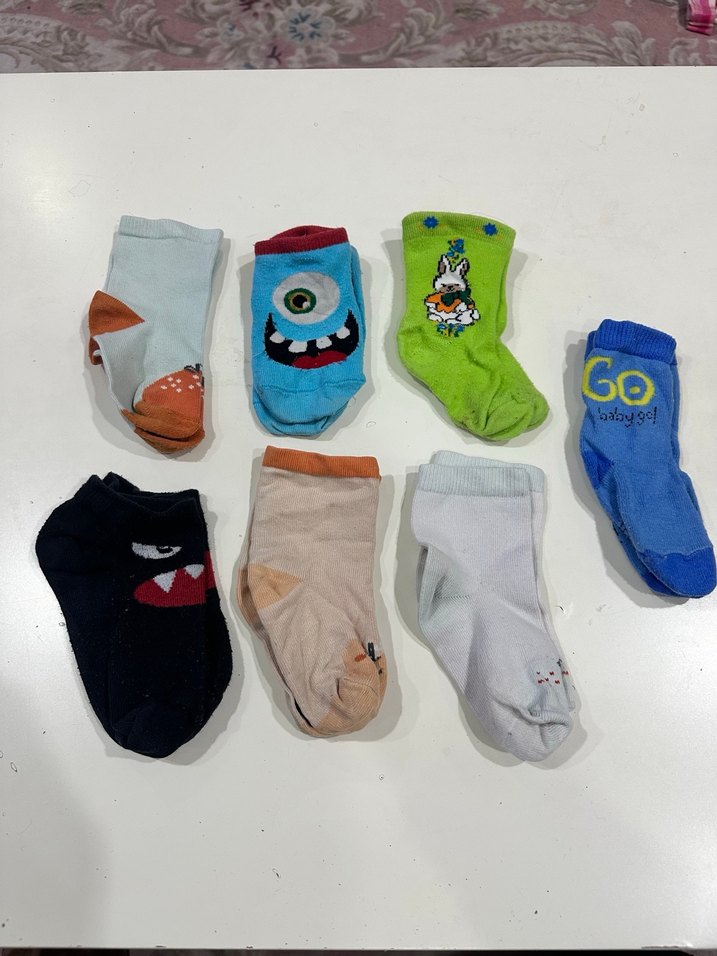 Çocuklar için renkli nakışlı çoraplar - Görsel 3