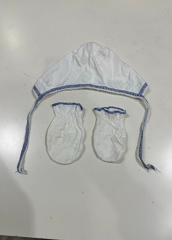 Beyaz Bebek Hastane Şapkası ve Eldiven Seti - Görsel 4