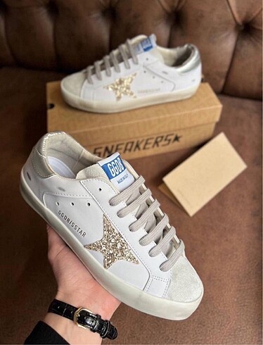 Golden Goose Deluxe İTHAL GÜMRÜK ÜRÜNÜ GOLDEN GOOSE????