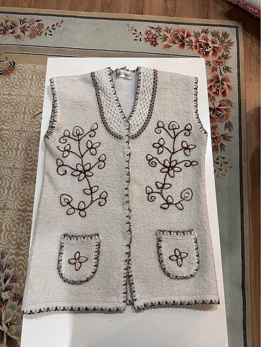 TERTEMİZ ŞIK VE KULLANIŞLI KAFTAN YELEK