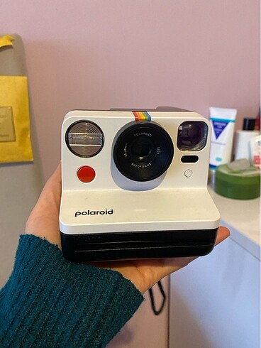 Polaroid filmli fotoğraf makinesi
