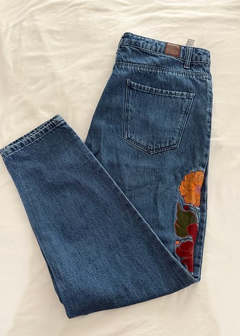 KOTON FAHRİYE EVCEN. Nakışlı  Rahat Kesim Kadın Kot Pantolon - Görsel 2