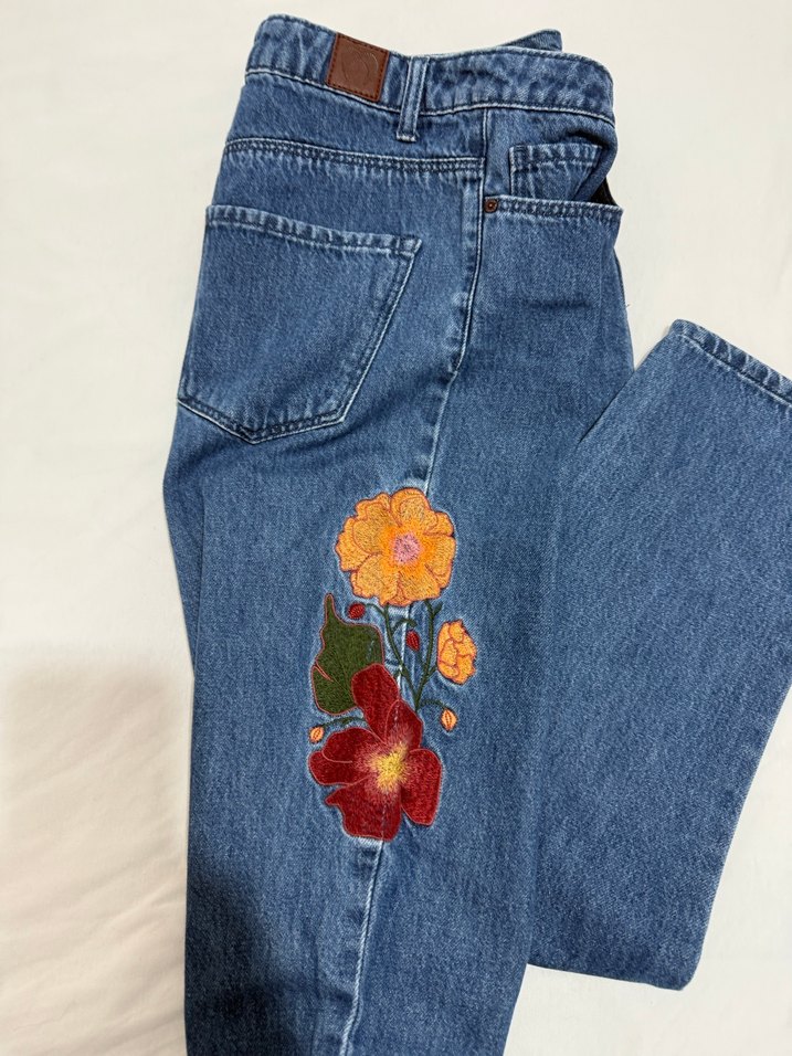 KOTON FAHRİYE EVCEN. Nakışlı  Rahat Kesim Kadın Kot Pantolon - Görsel 3