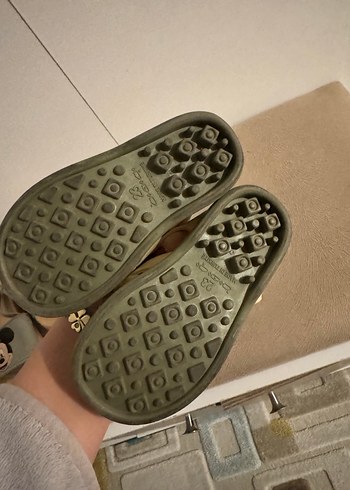 Bej Kız Çocuk Tokalı Terlik - Görsel 2