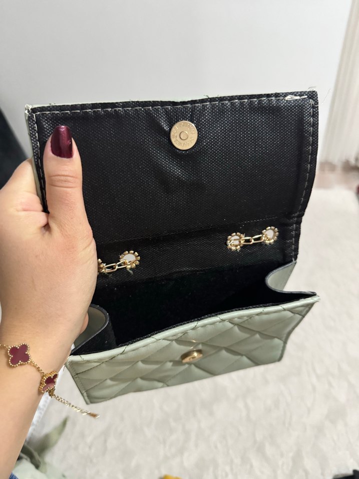 Zincir Detaylı Yeşil  Kadın Çanta - Görsel 2