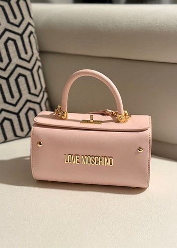 love-moschino