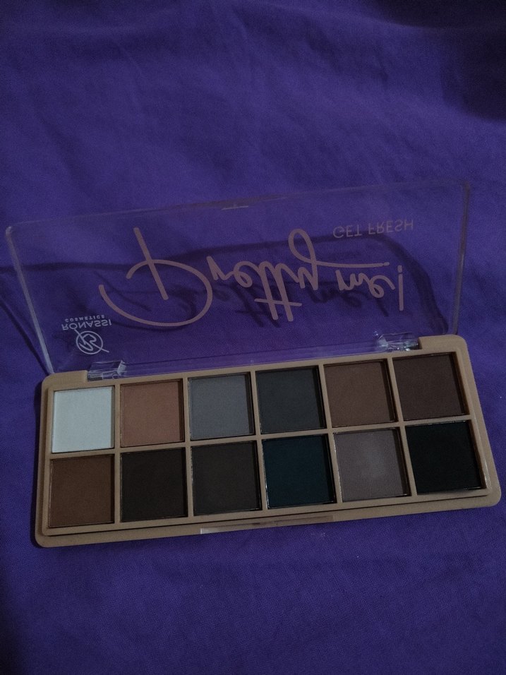 Bej Renkli 12'li Göz Farı Paleti - Görsel 2