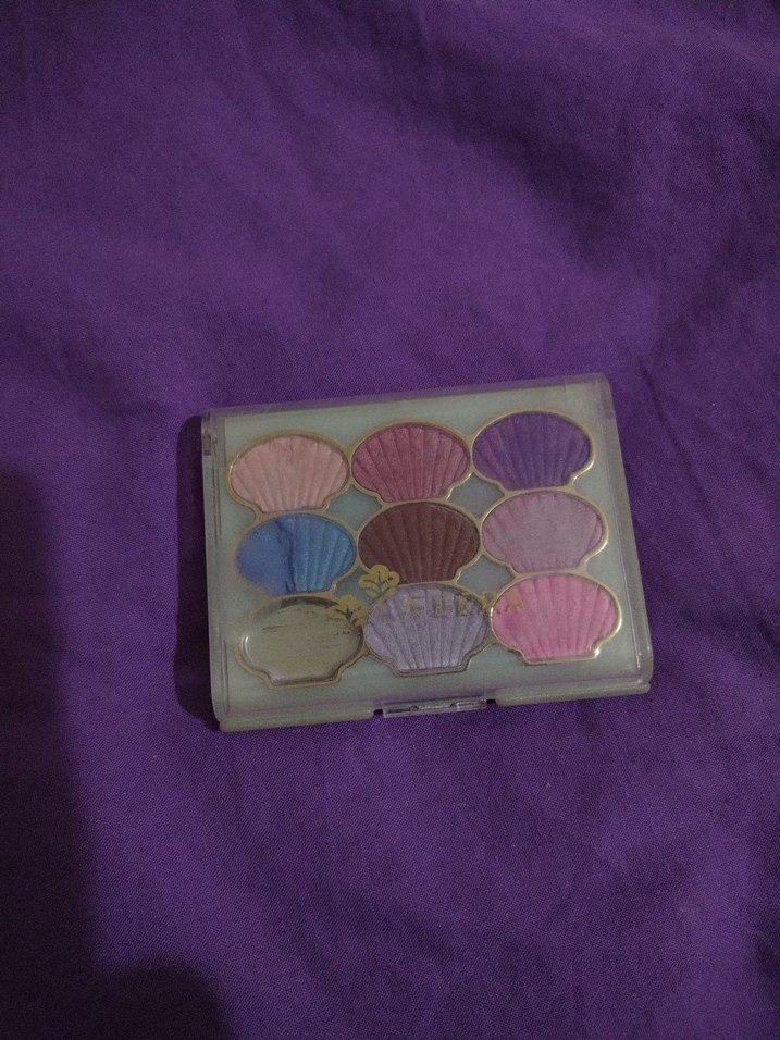 Çok Renkli Kabuk Şeklinde Far Paleti - Görsel 3