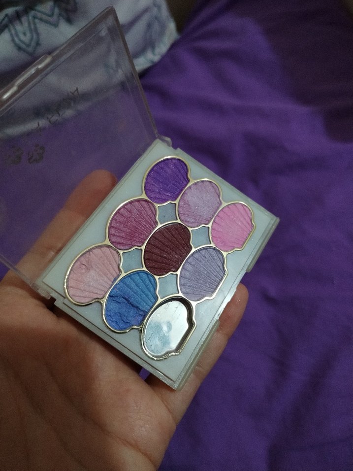 Çok Renkli Kabuk Şeklinde Far Paleti - Görsel 2