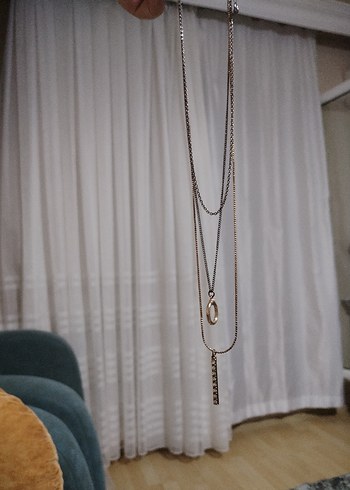 Zincir Detaylı Minimalist Altın Kolye