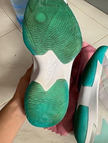 Nike Jordan Zion 1 Basketbol Ayakkabısı
