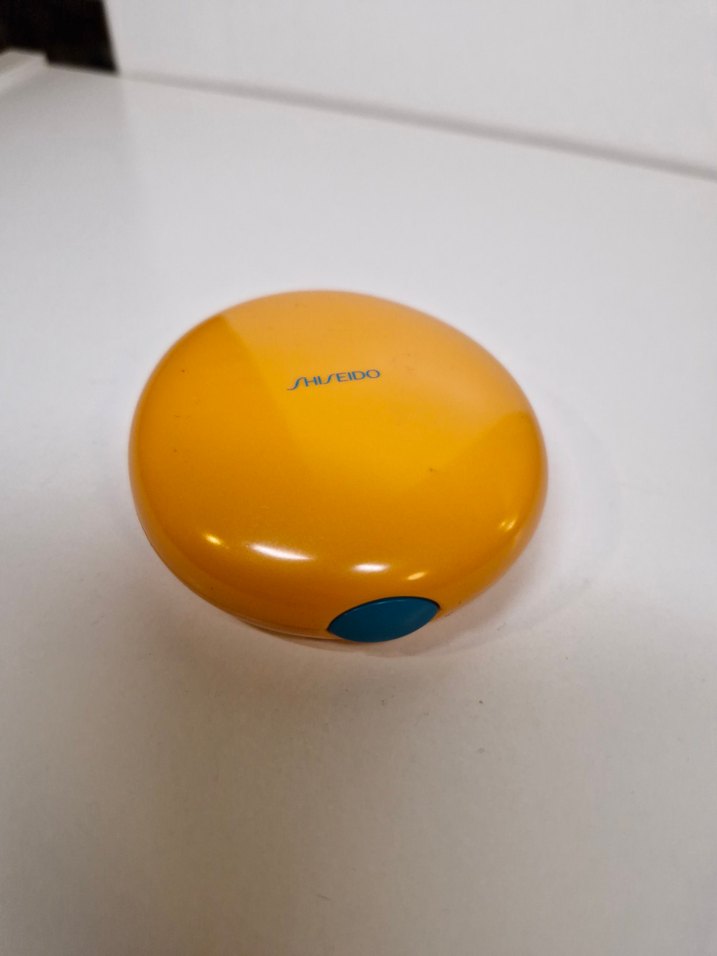 Sarı Renkli Kompakt Pudra Kabı - Görsel 3