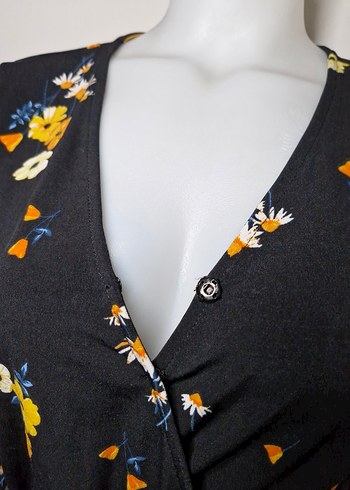 Çiçek Desenli Siyah Kısa Tulum - Görsel 6