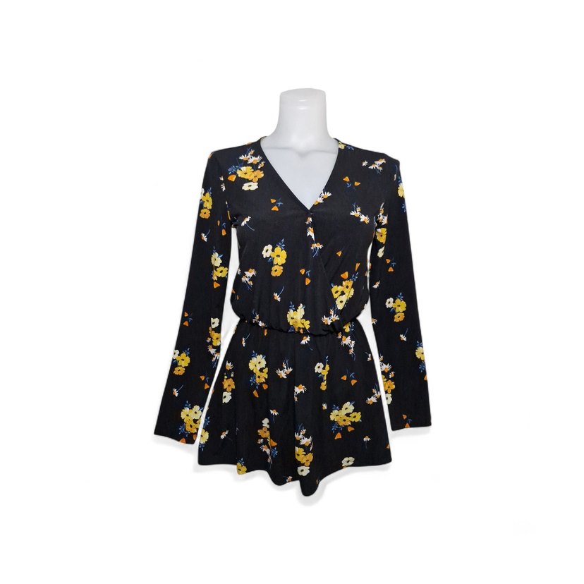 Çiçek Desenli Siyah Kısa Tulum - Görsel 2