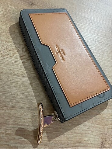 LOUIS VUITTON Cüzdan